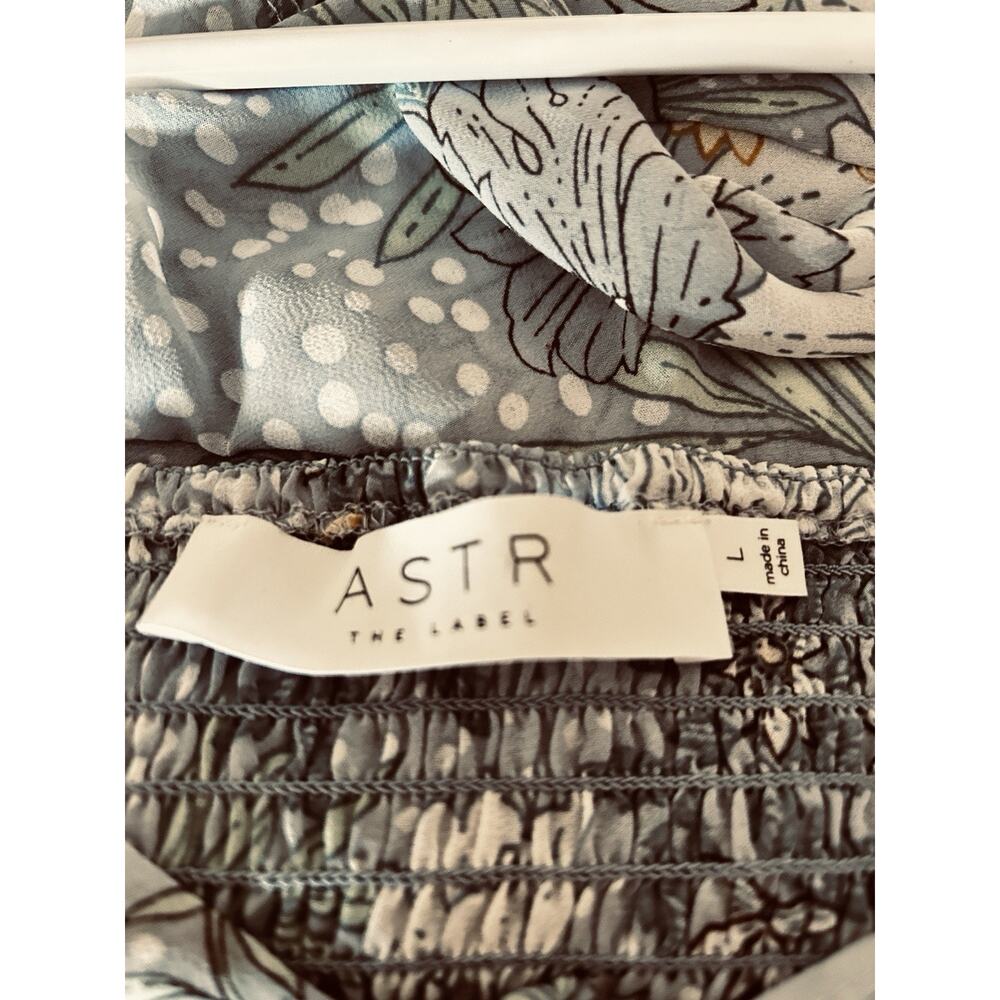 ASTR the Label Women’s Blue Marietta Floral Smocked Coquette Dress Size Large - Picture 6 of 7
